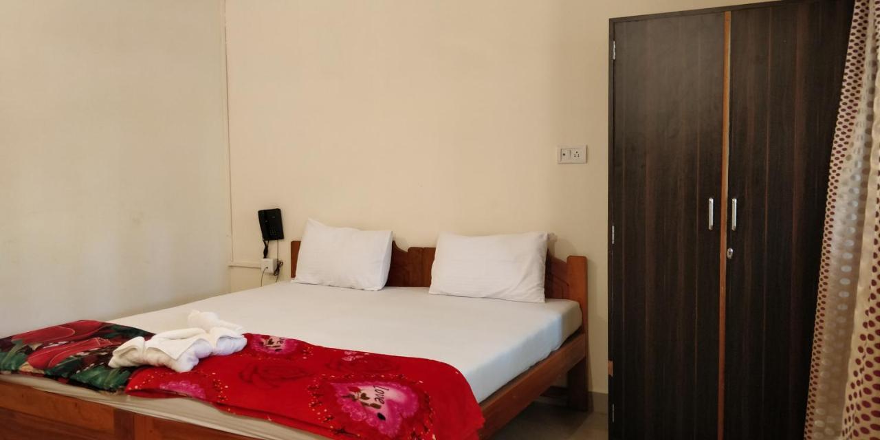 Dom'S Inn Calangute Εξωτερικό φωτογραφία