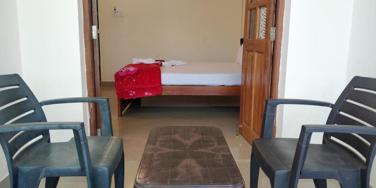 Dom'S Inn Calangute Εξωτερικό φωτογραφία