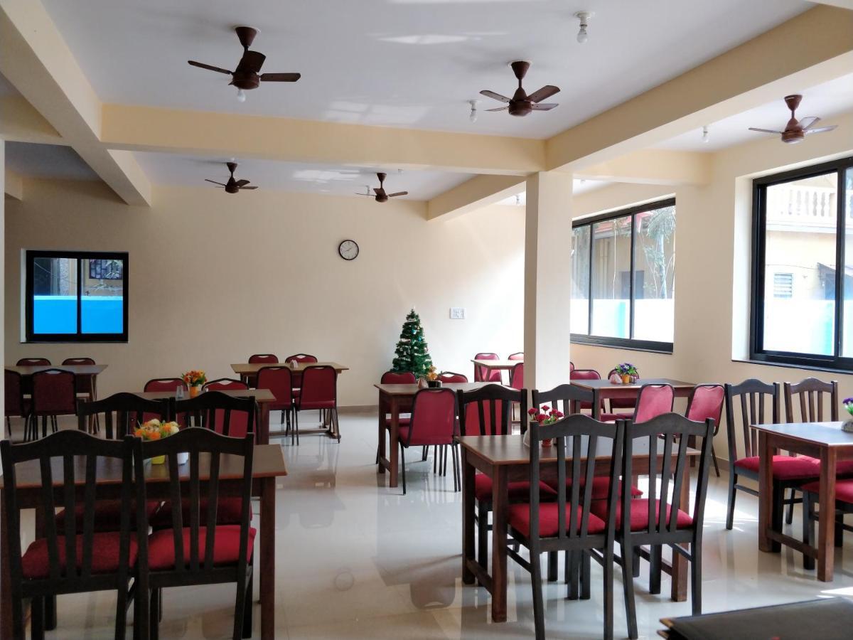 Dom'S Inn Calangute Εξωτερικό φωτογραφία