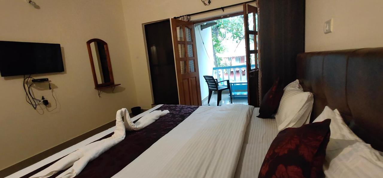 Dom'S Inn Calangute Εξωτερικό φωτογραφία