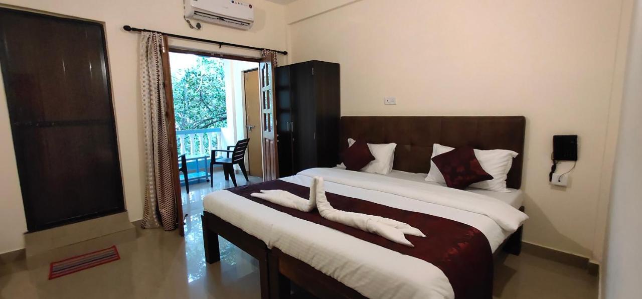 Dom'S Inn Calangute Εξωτερικό φωτογραφία