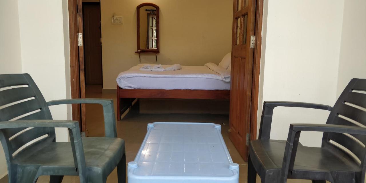 Dom'S Inn Calangute Εξωτερικό φωτογραφία