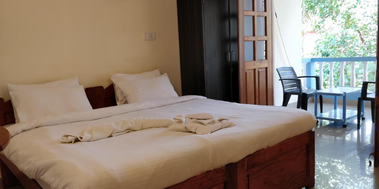 Dom'S Inn Calangute Εξωτερικό φωτογραφία